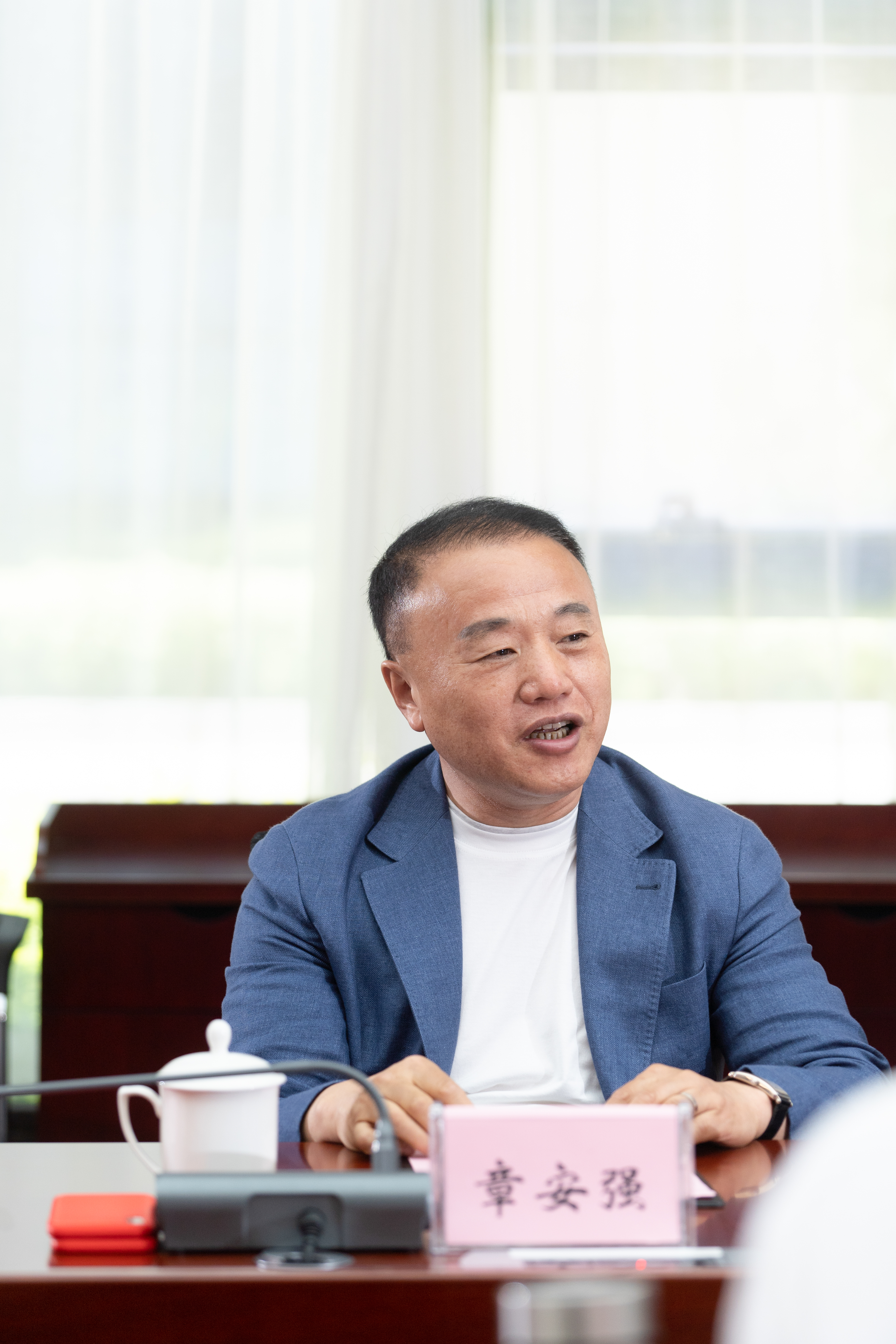 他说,我校作为一所新兴应用型本科院校,紧贴南京发展需求,把扎根南京