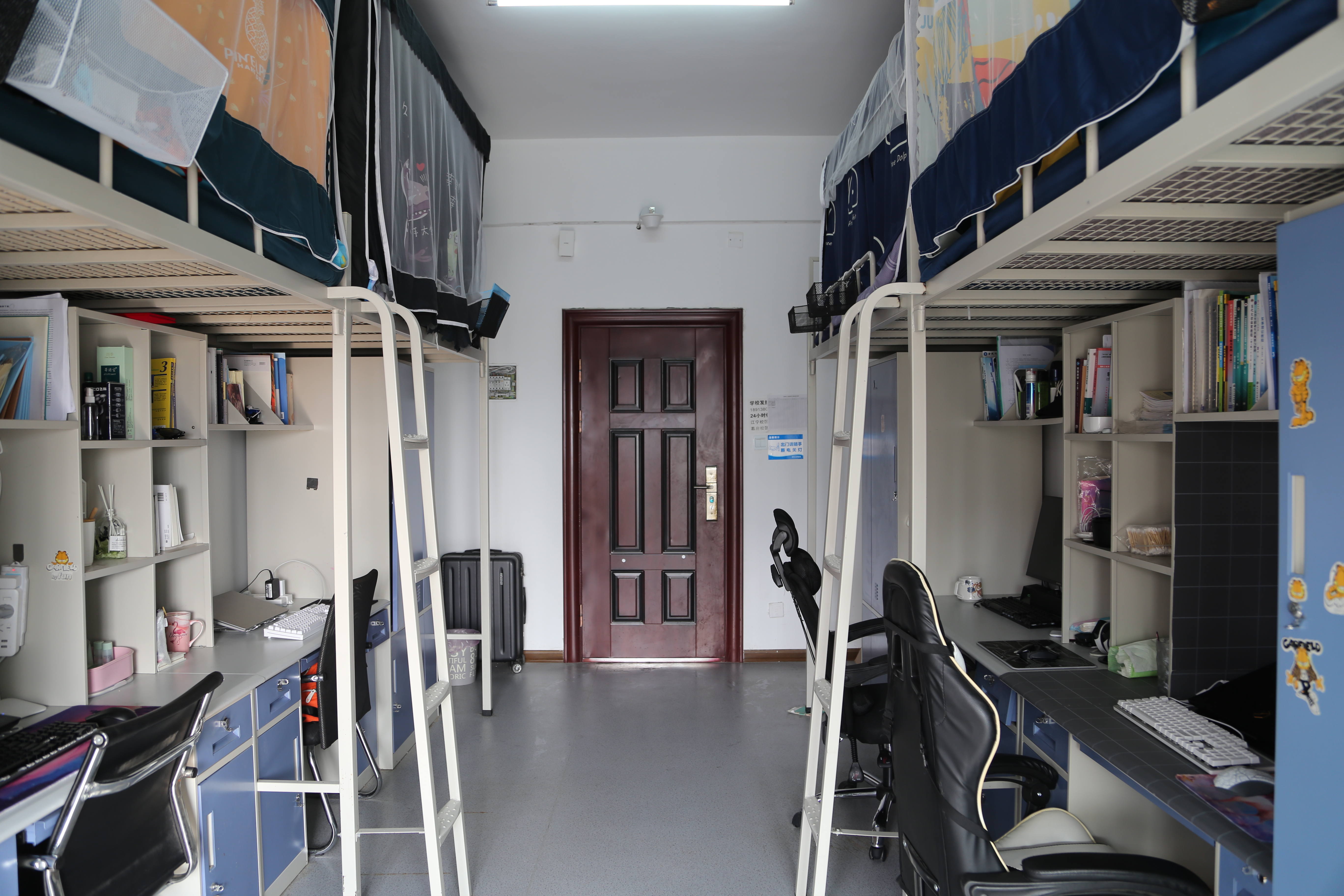 软件工程学院举办学生宿舍安全检查暨优秀宿舍评比活动